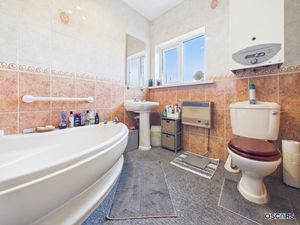 Photo 16- click for photo gallery